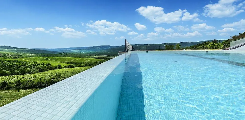 Winery & Design Hotel Roxanich Motovun