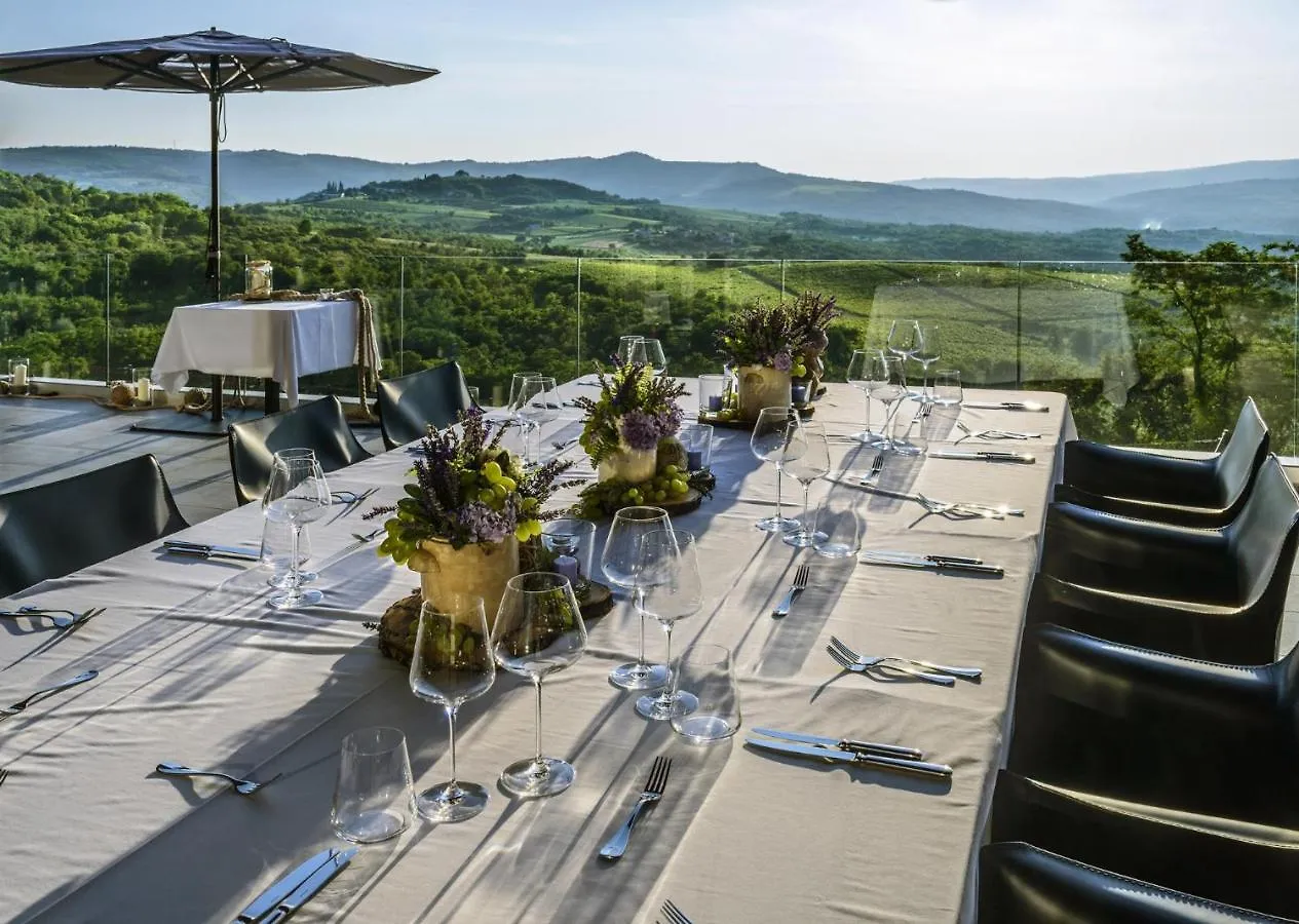 Winery & Design Hotel Roxanich Motovun