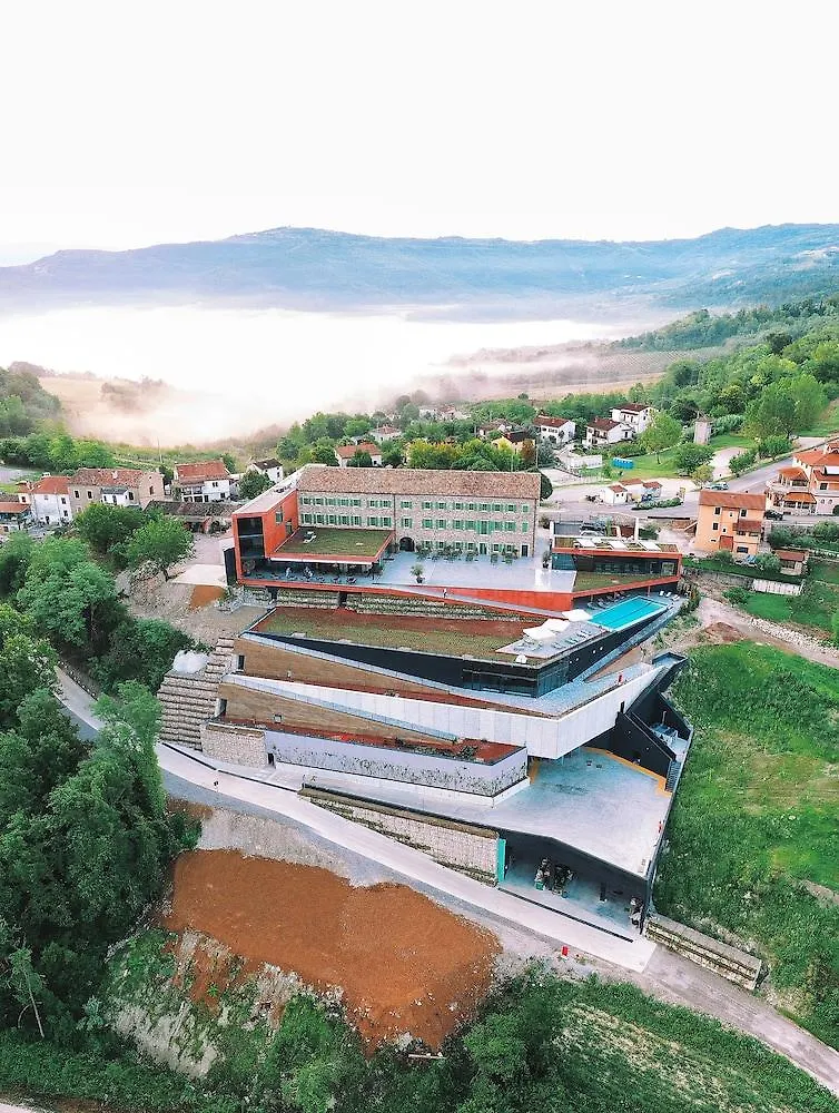 Winery & Design Hotel Roxanich Motovun