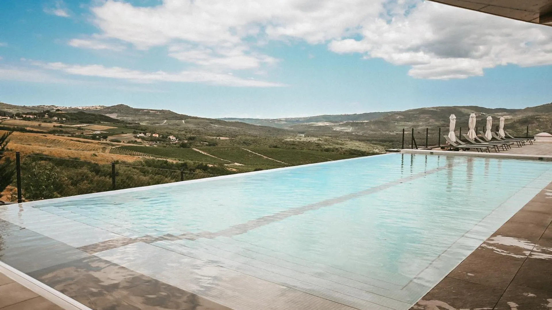 Winery & Design Hotel Roxanich Motovun